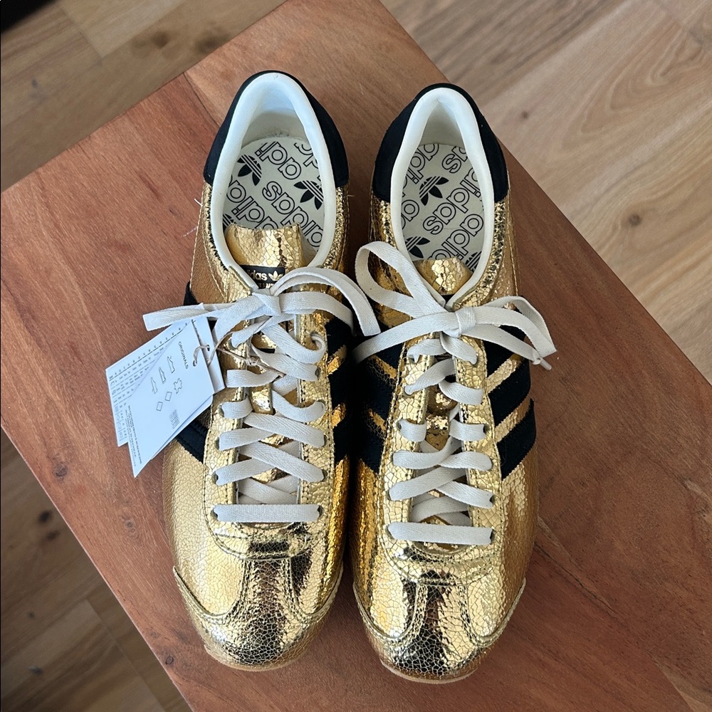 Rare Adidas Metallic Gold Country OG - Picture 7 of 12
